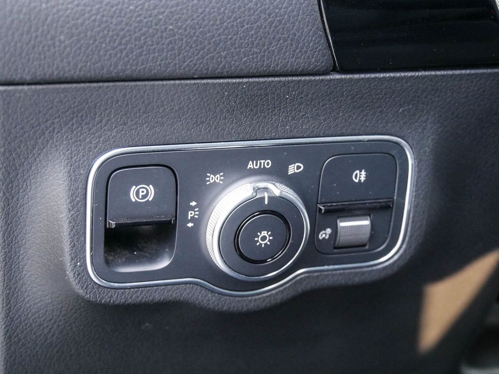 Mercedes-Benz B 200 d 4M |Edition|AMG|NIGHT|DISTR|LED|NAVI|AHK