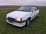Opel Kadett E Cabrio 1.6 mit 3 Wege Kat - weiße Opel Kadett