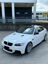 BMW M3 E92 TÜV NEU Deutsches Auto  - BMW M3: E92