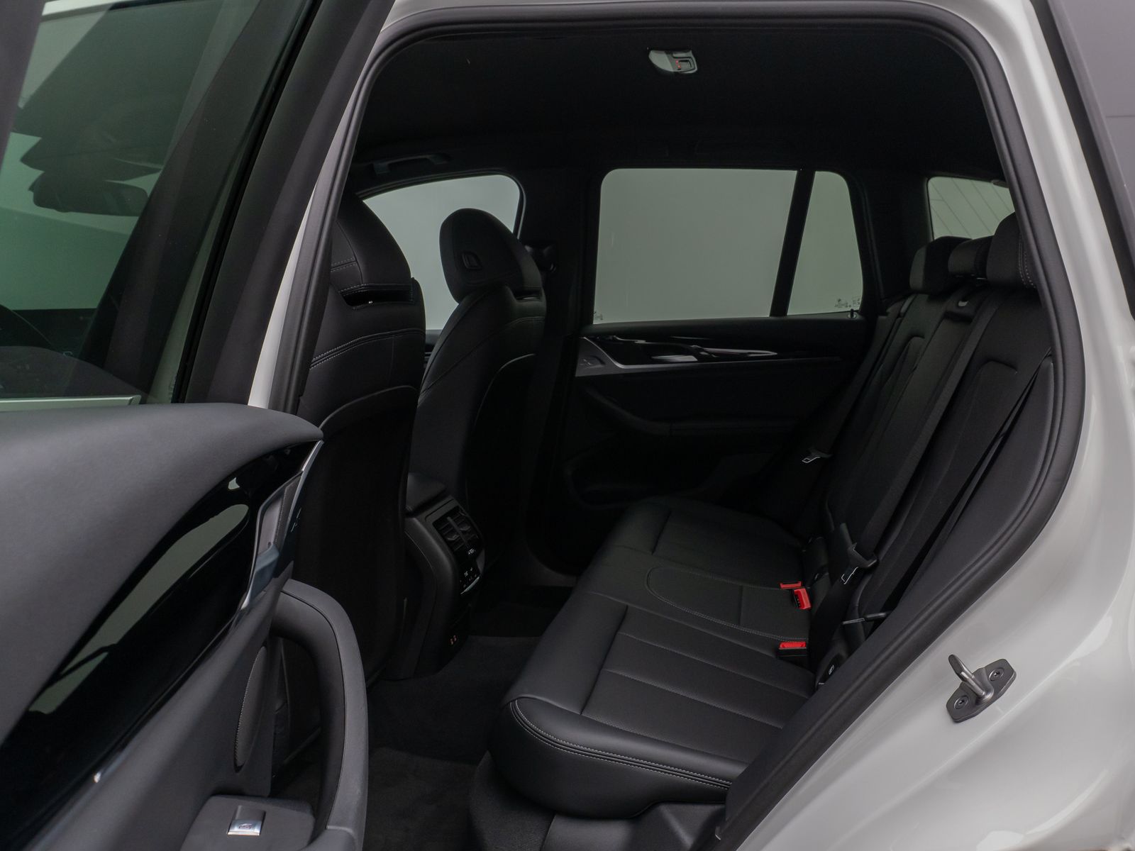 Fahrzeugabbildung BMW X3 xD30e Kamera HUD DAB HiFi Stop&Go AHK Sport