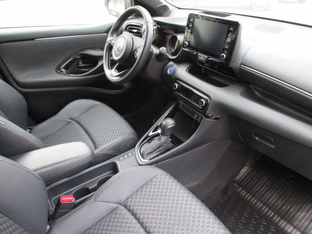 Fahrzeugabbildung Toyota Yaris Hybrid Style