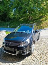 Suzuki SX4 2.0 4WD Style  - Suzuki SX4 mit Diesel-Antrieb: Allradantrieb, Limousine