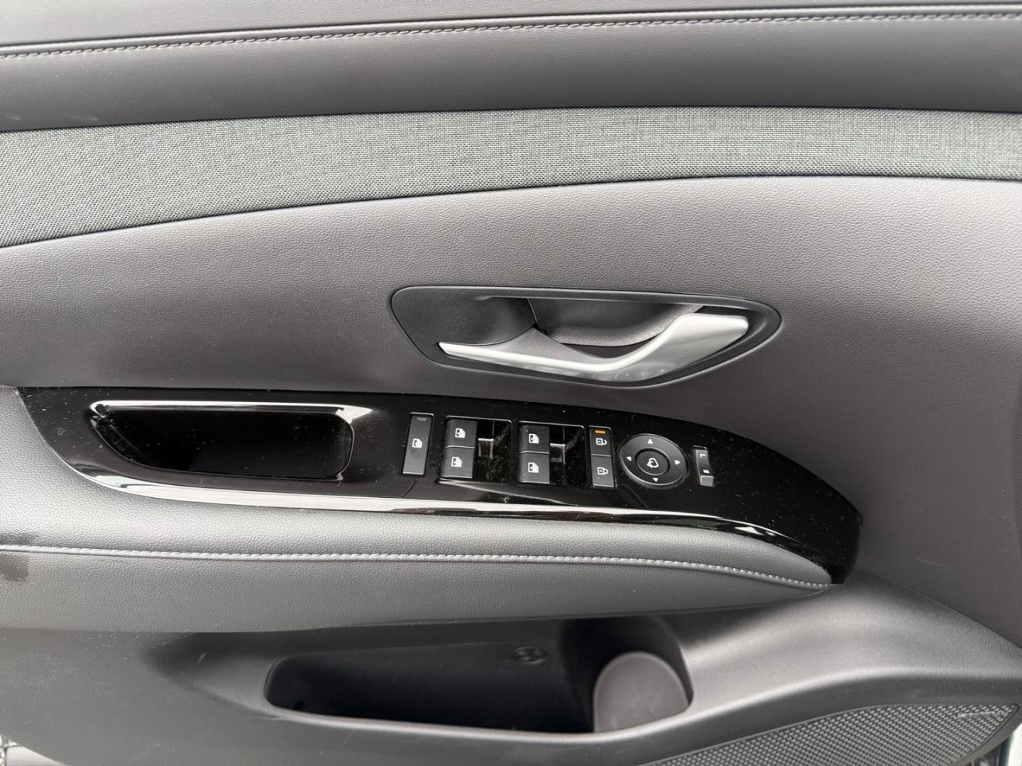 Fahrzeugabbildung Hyundai Tucson 1.6T 4WD Plug-In Hybrid Prime Panorama