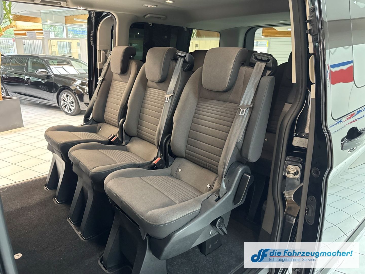 Fahrzeugabbildung Ford Tourneo Custom 320 L2 Titanium X 2.0 TDCi  AHK N