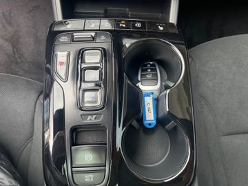 Fahrzeugabbildung Hyundai TUCSON 1.6 T-GDI PHEV AT 4WD N-LINE LED NAVI SD