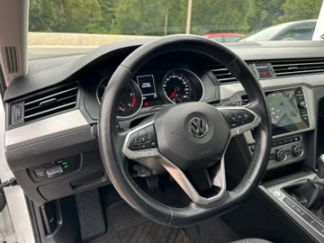 Bild 13 VW Passat Variant *LED*NANI*SitzHZ*