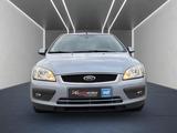 Ford Focus Lim. Ghia+SCHIEBEDACH+AHK+KLIMA - Ford Focus aus 2004: Ghia