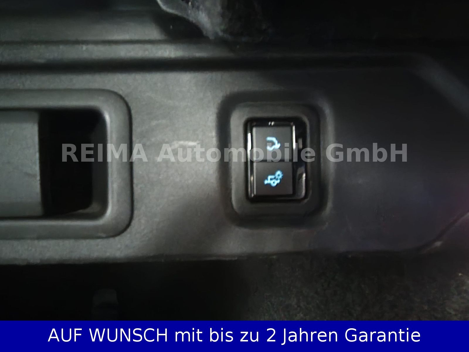 Fahrzeugabbildung Jaguar F-PACE 2,0T Prestige AWD, Pano, Leder, Meridian