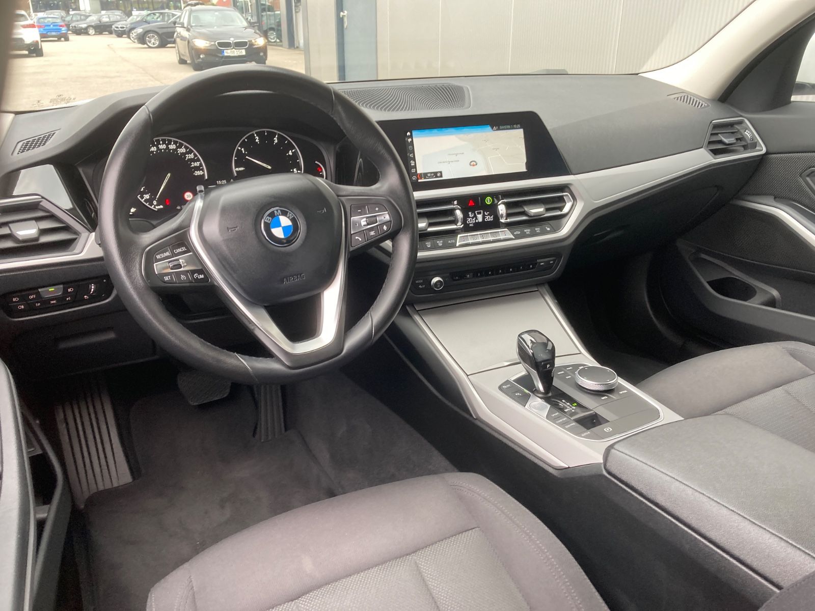 BMW 320d Touring *PDC*LED*Sitzheizung* foto 10