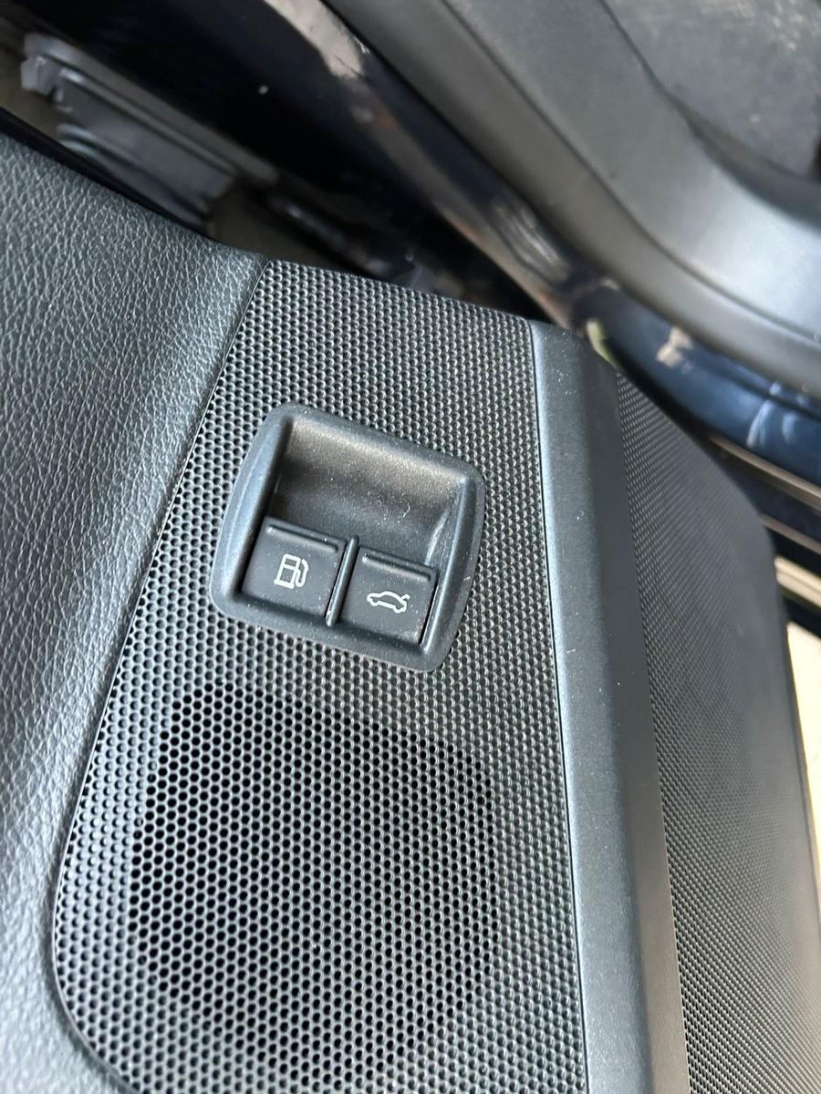 Volkswagen Passat 2009 — photo 14