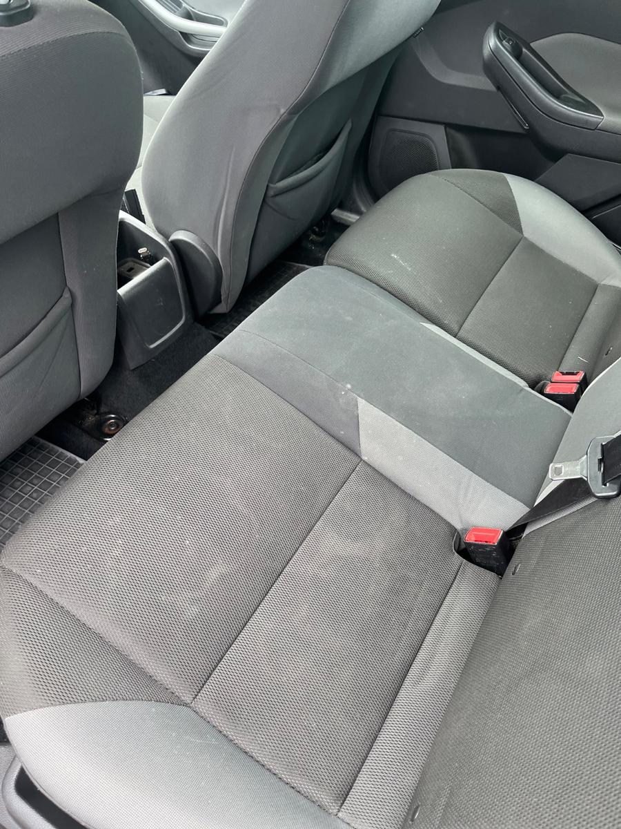 Ford Focus 2013 — photo 10