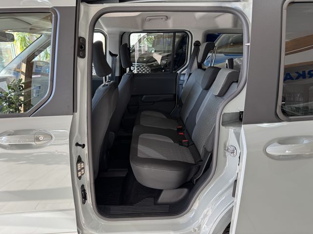 Ford Tourneo Courier Titanium