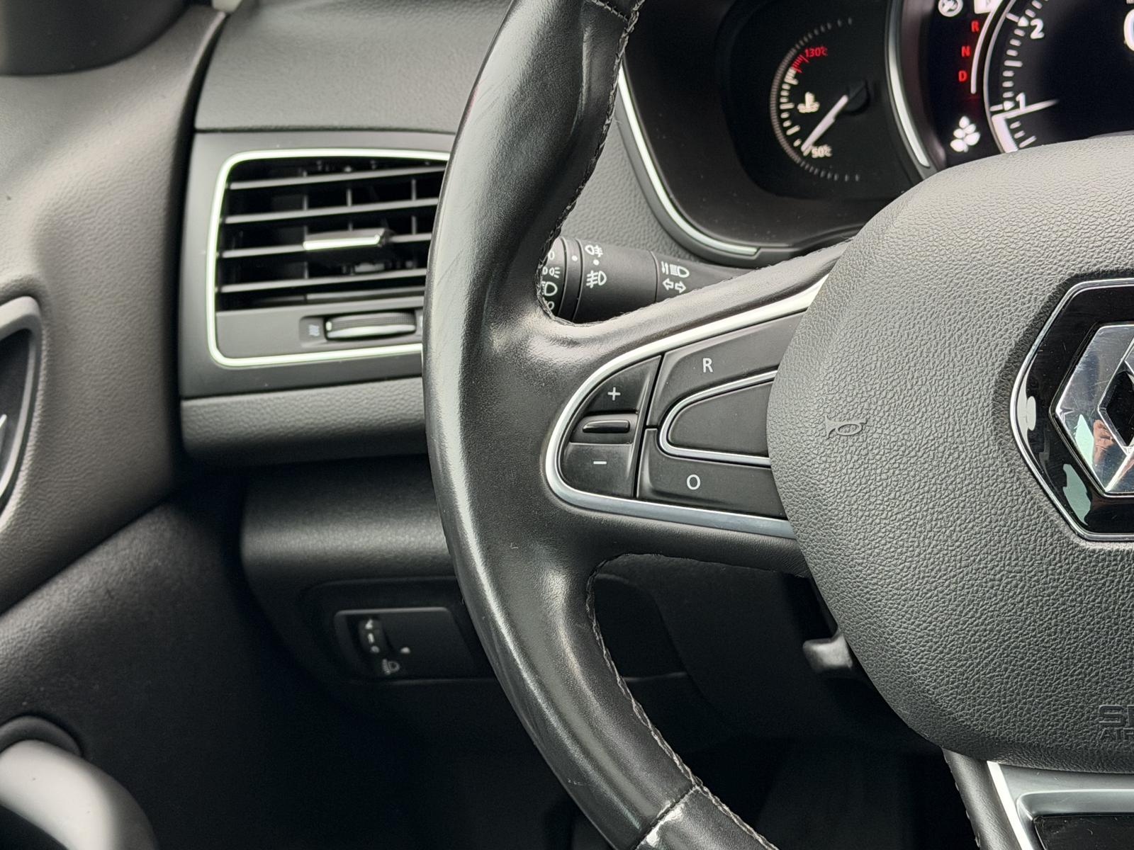 Renault Megane BOSE-Edition|Pano|Navi|Kamera|Keyless 