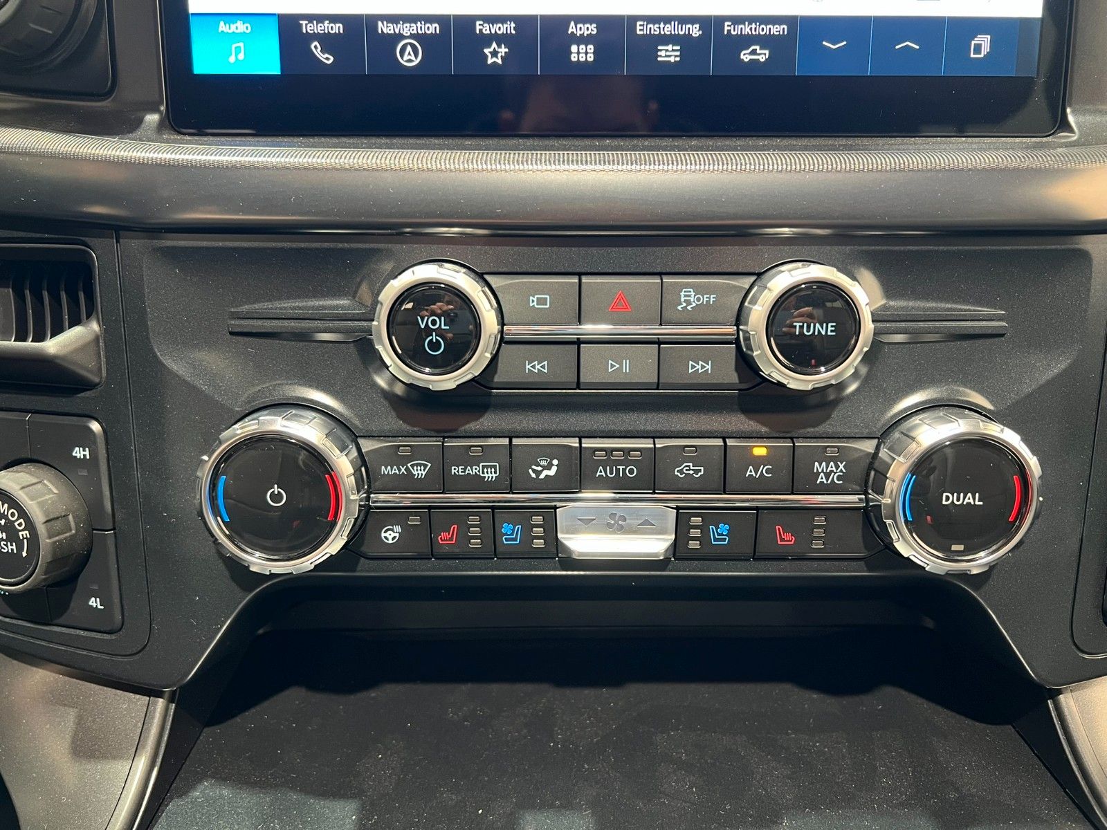 Fahrzeugabbildung Ford F-150 Lariat 5.0L V8  5,5"  MY25 * RTR UMBAU*