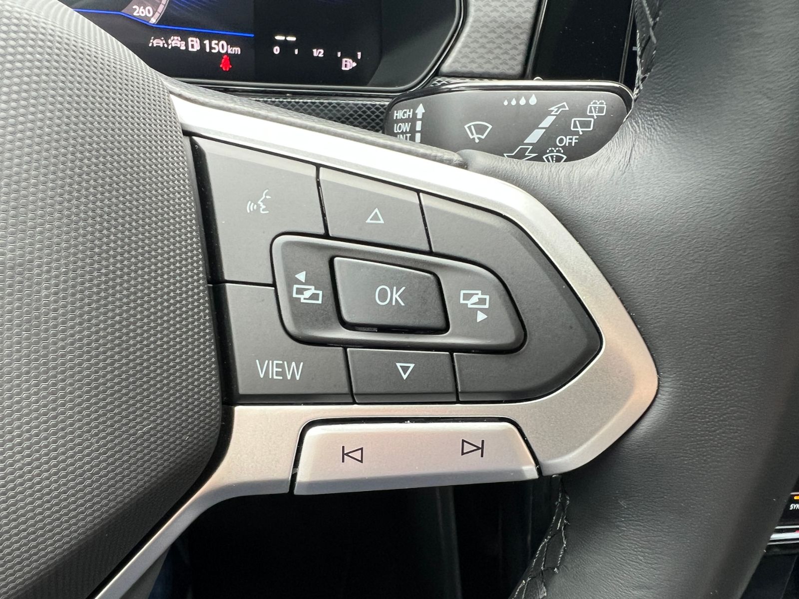 Fahrzeugabbildung Volkswagen T-Cross Life 1.0 l TSI *LED,ACC,Navi,Kamera,16''