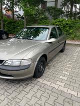 Opel Vectra B 1.6 8V TÜV Neu Schiebedach - Opel Vectra in Nürnberg