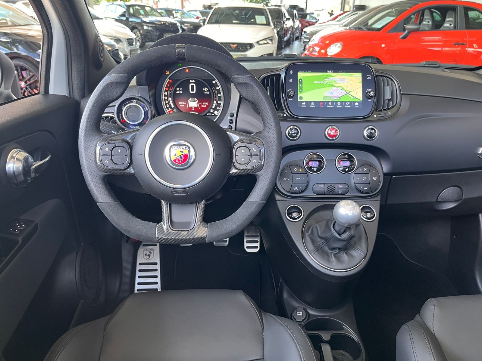 Fahrzeugabbildung Abarth 695C Turismo  LEDER NAV DAB PDC