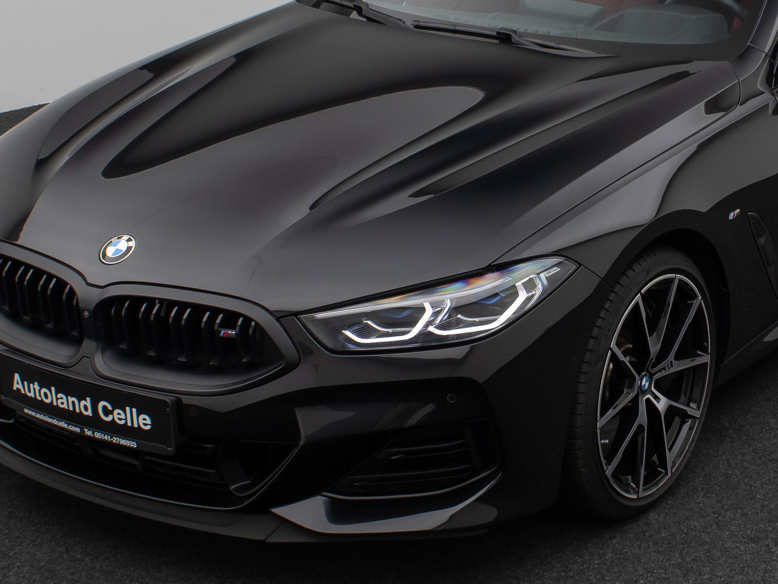 Fahrzeugabbildung BMW M850i xD Coupé 360°Laser HUD SoftCl Komfort 20"