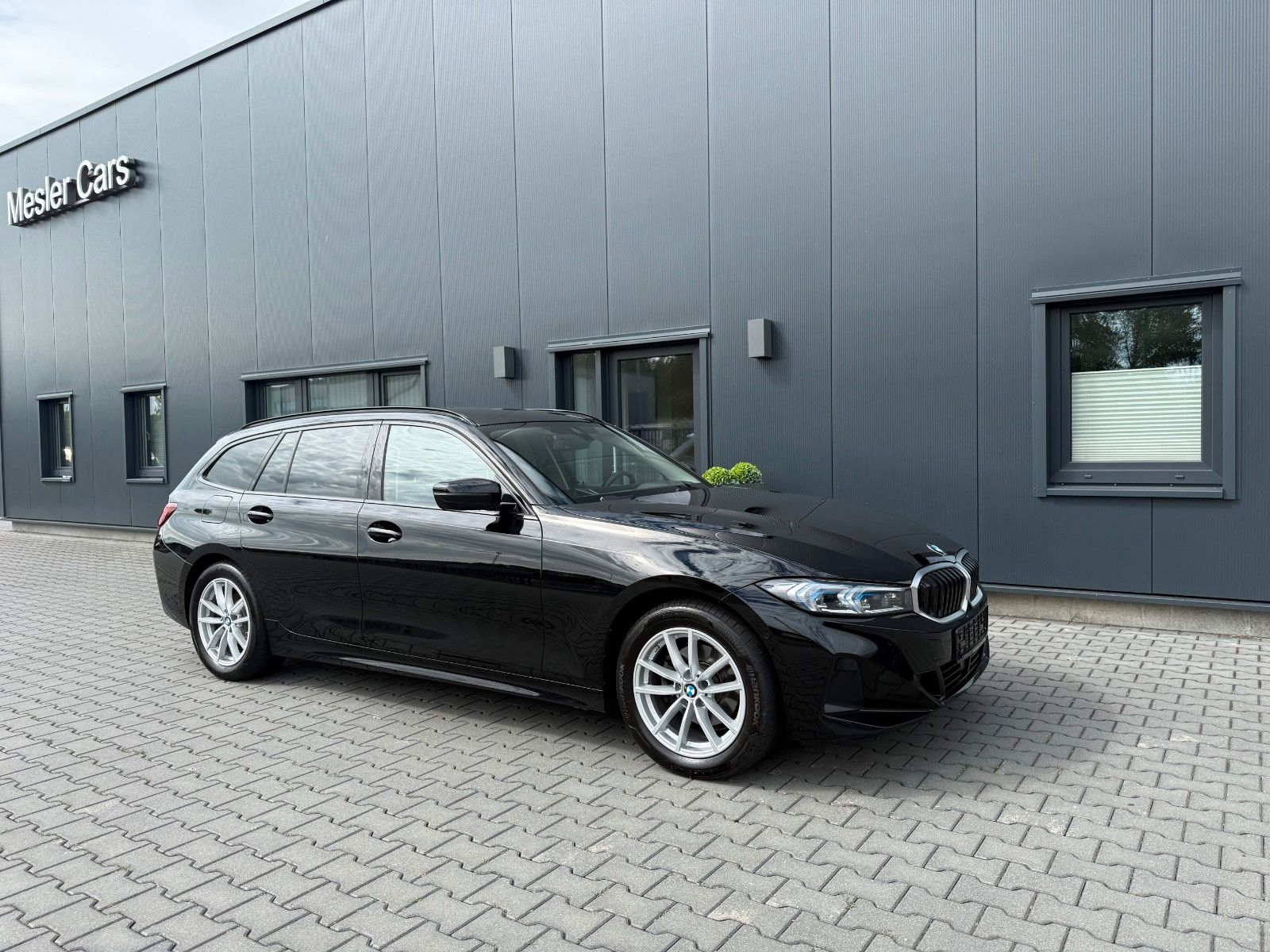 BMW 320 d xDrive,LED,Kamera,AHK,1Hand,Head-Up