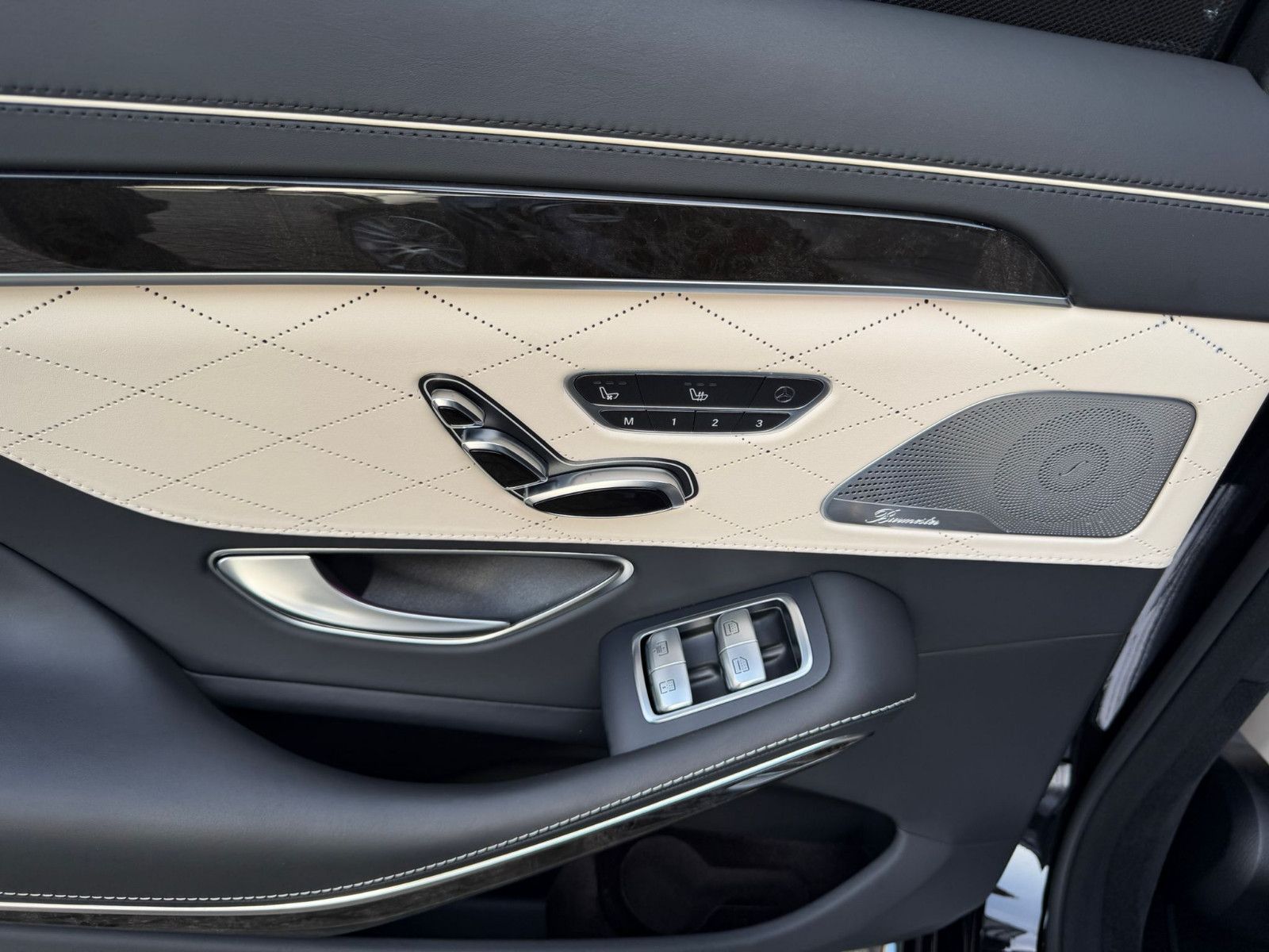 Mercedes-Benz S 500 S Limousine Plug-in Hybrid / e L, Fond-TV foto 22