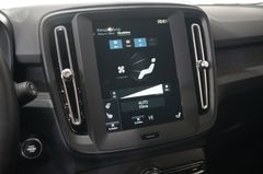 Fahrzeugabbildung Volvo XC 40 T3 MOMENTUM NAVI/LED/KAMERA/VIRT./DAB/AHK