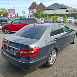 Mercedes E 200 - 8