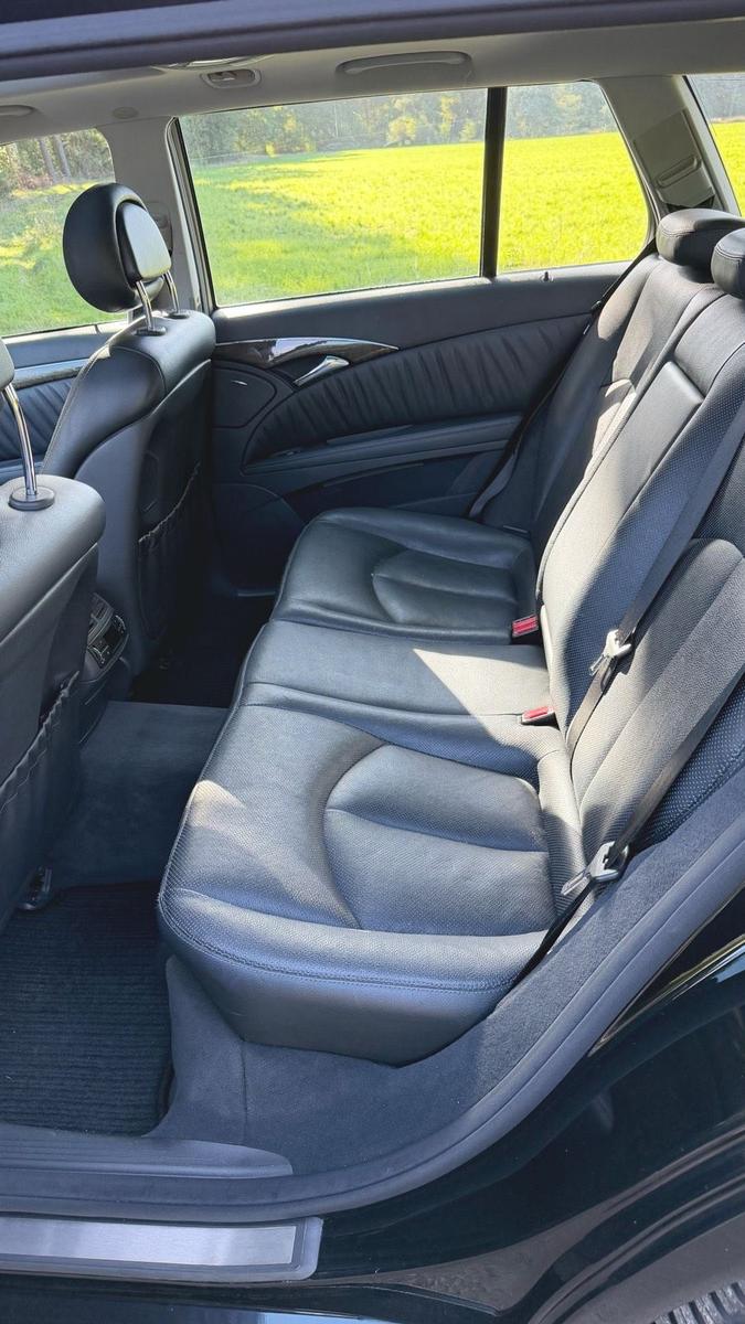 Mercedes-Benz E350 2005 — photo 9