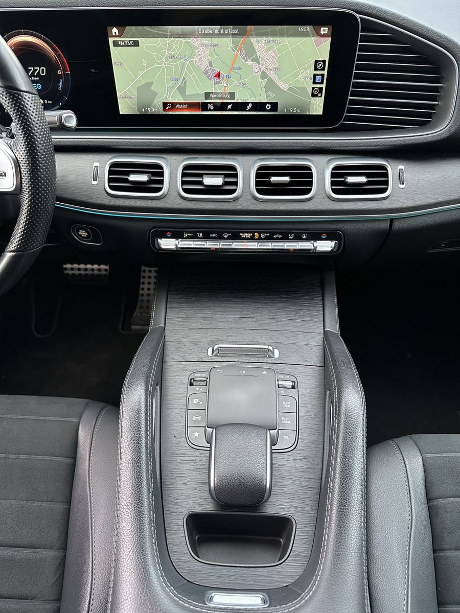Fahrzeugabbildung Mercedes-Benz GLE 350de 4Matic AMG-Line NAV+LED+360°+21ZO+ACC