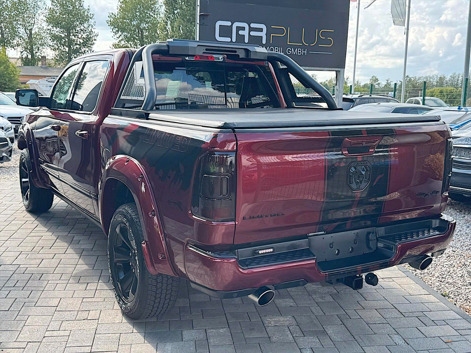 Fahrzeugabbildung Dodge RAM 5.7 V8 HEMI 4x4 LIMITED NightEdition Offroad