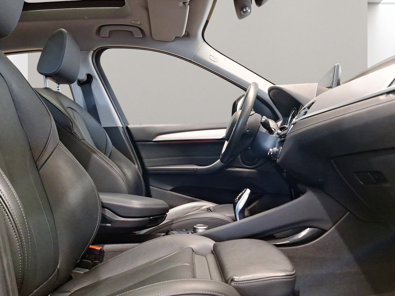 BMW X1 xDrive20d Sport Line Navi AHK Kamera HiFi foto 5