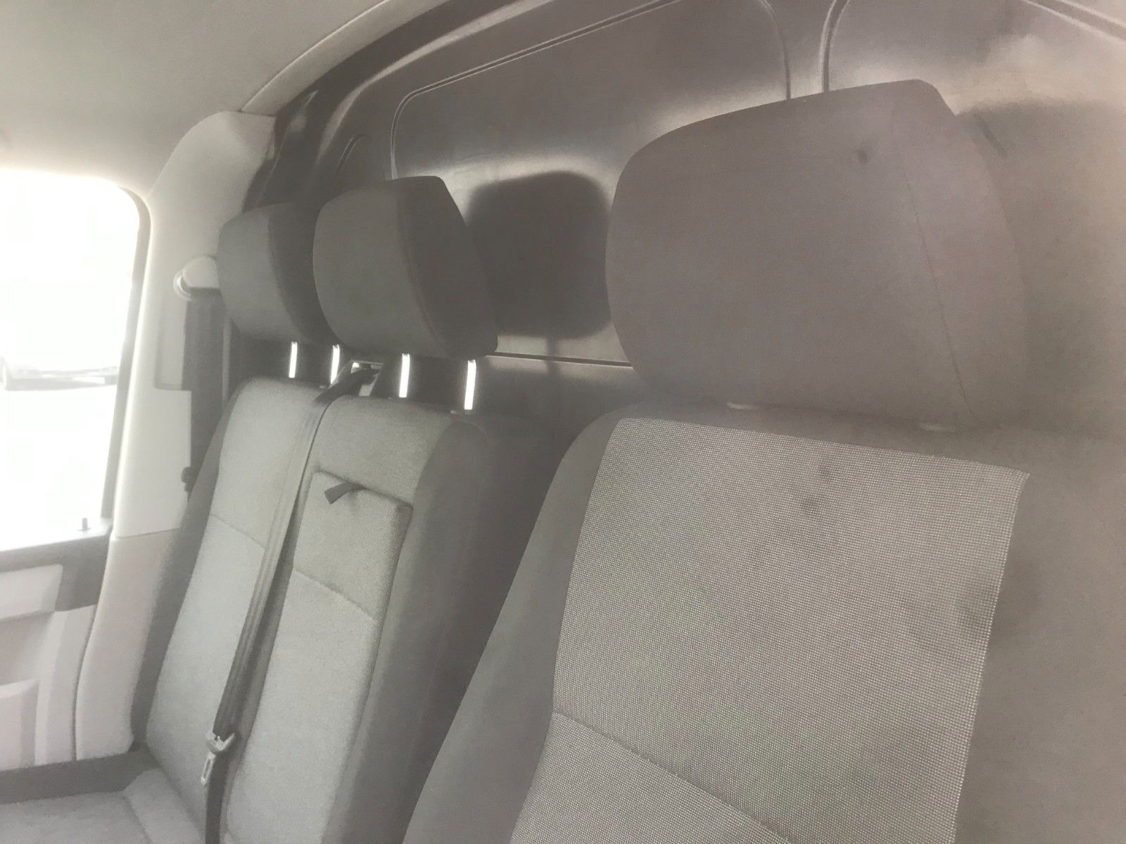 Fahrzeugabbildung Volkswagen T6 Transporter Kasten-Regale,AHK,SHg
