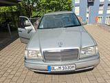Mercedes-Benz C 180 ELEGANCE Elegance - Mercedes-Benz 180 aus dem Jahr 1994
