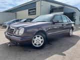 Mercedes-Benz E 230 CLASSIC *TÜV NEU* - Mercedes-Benz E 230 mit Benzin-Antrieb