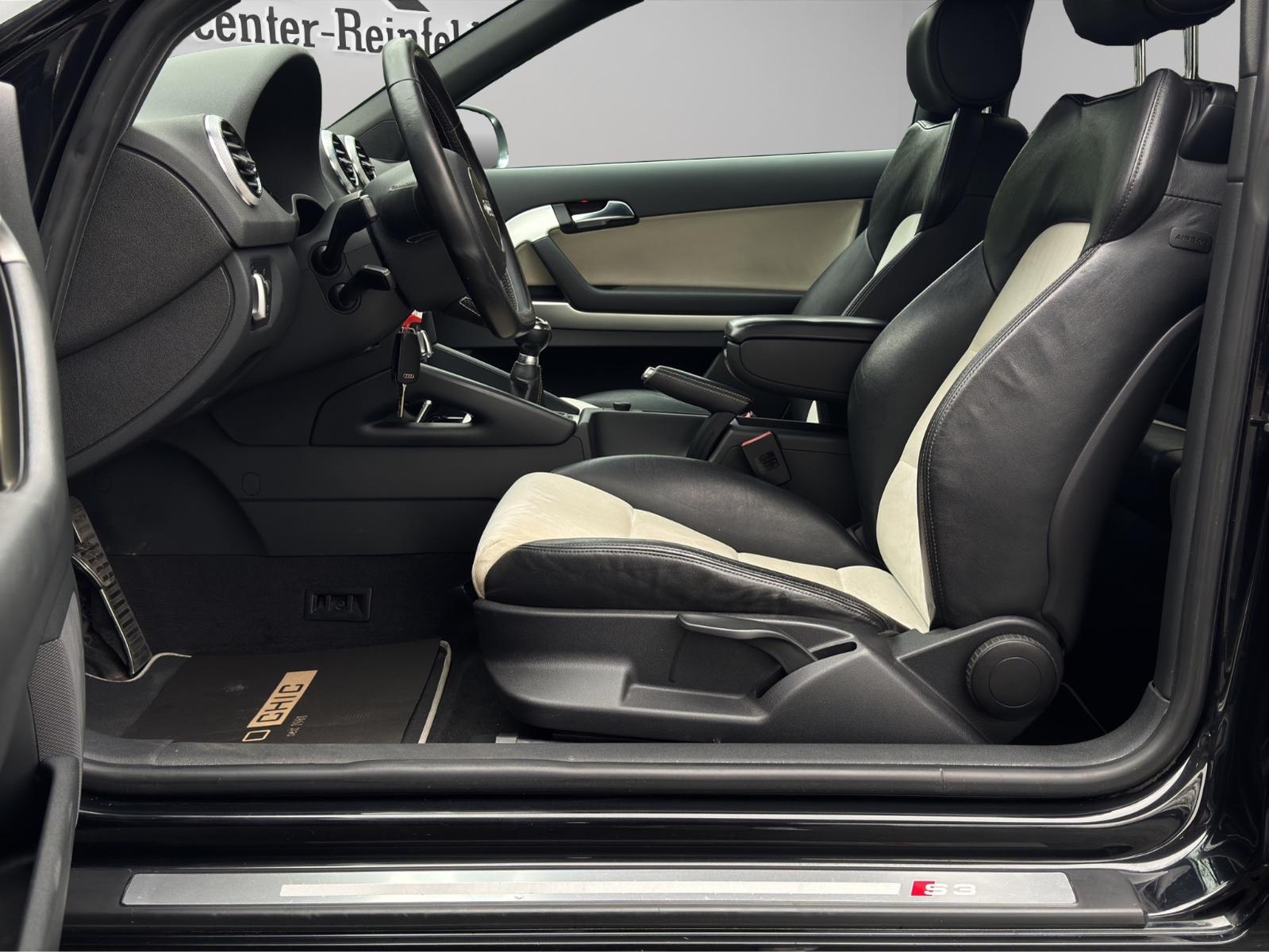 Audi S3 2.0 TFSI 265 ch BVM quattro / Alcantara-Cuir / Xénon / GPS MMI Plus / Sièges chauffants