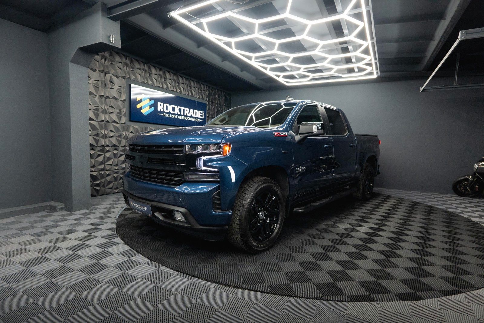 Fahrzeugabbildung Chevrolet Silverado 5.3L V8 4x4 RST Limited ZZ1 NightPaket