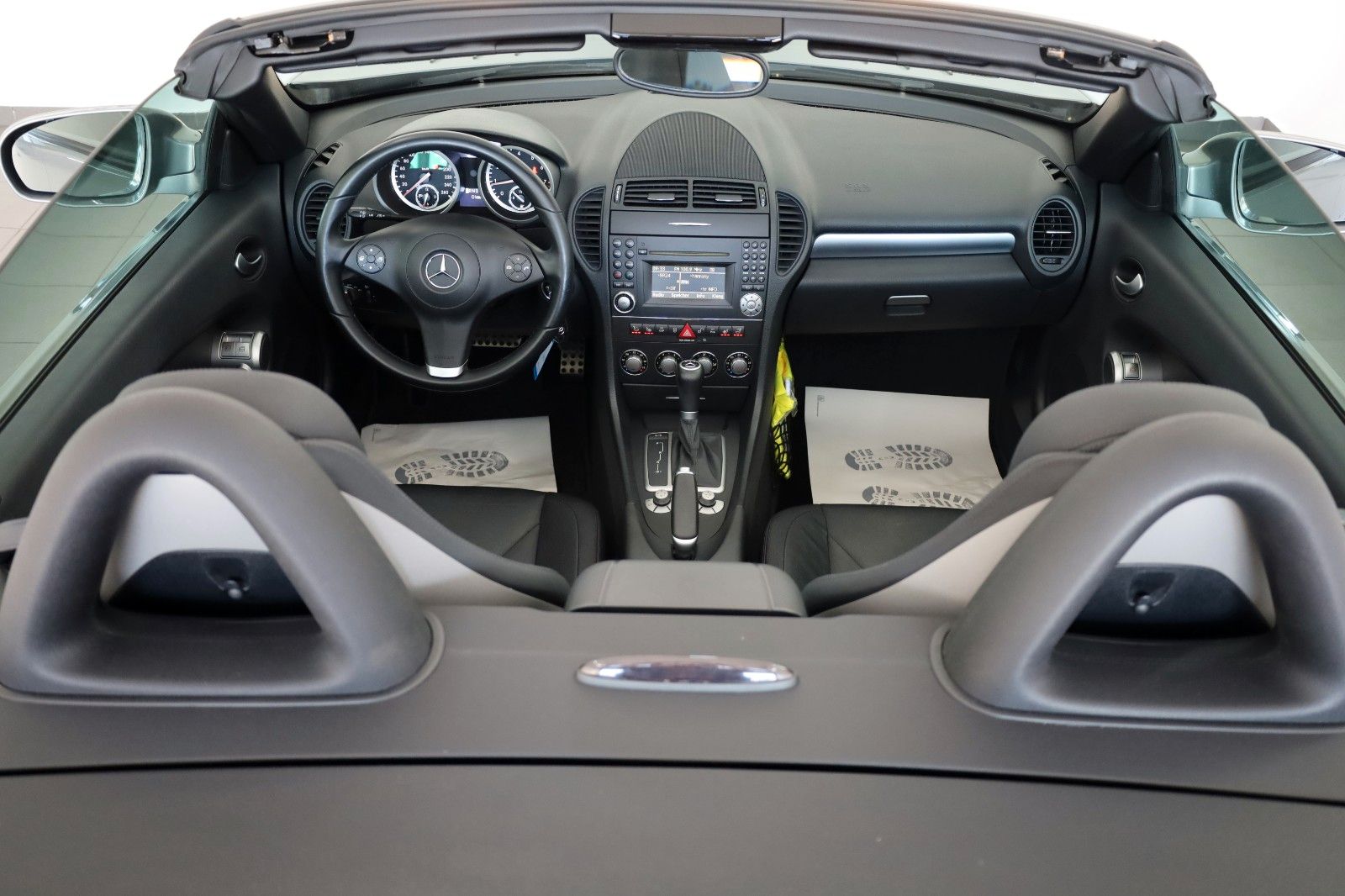 Fahrzeugabbildung Mercedes-Benz SLK 200 Kompressor Roadster Leder,Navi,Airscarf