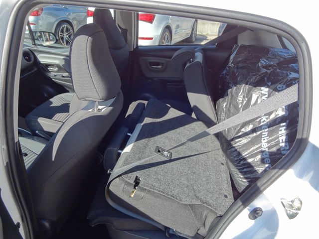 Fahrzeugabbildung Toyota Yaris Comfort/Automatik/1.Hd/Kam/4-Türig/