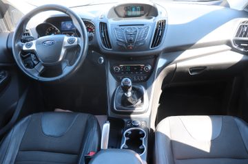 Ford Kuga - 10