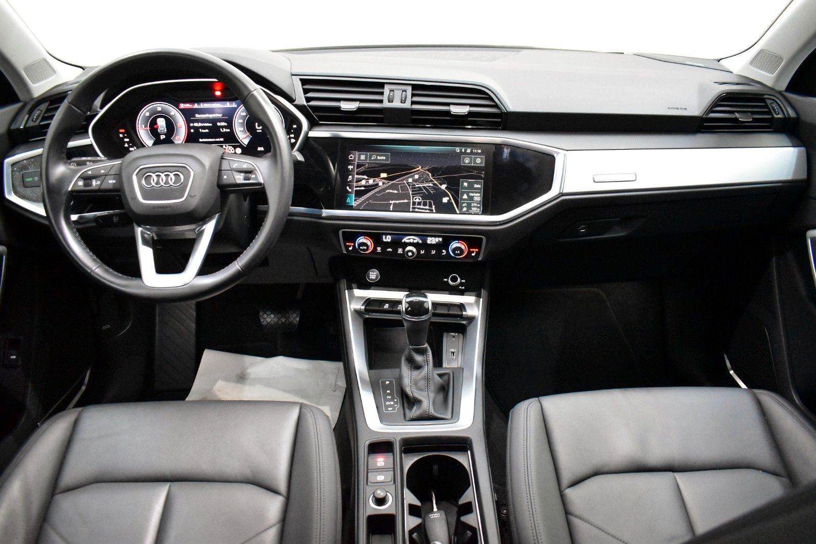 Fahrzeugabbildung Audi Q3 35 TDI advanced,Leder,Navi,LED,Kamera,VC+,B&O