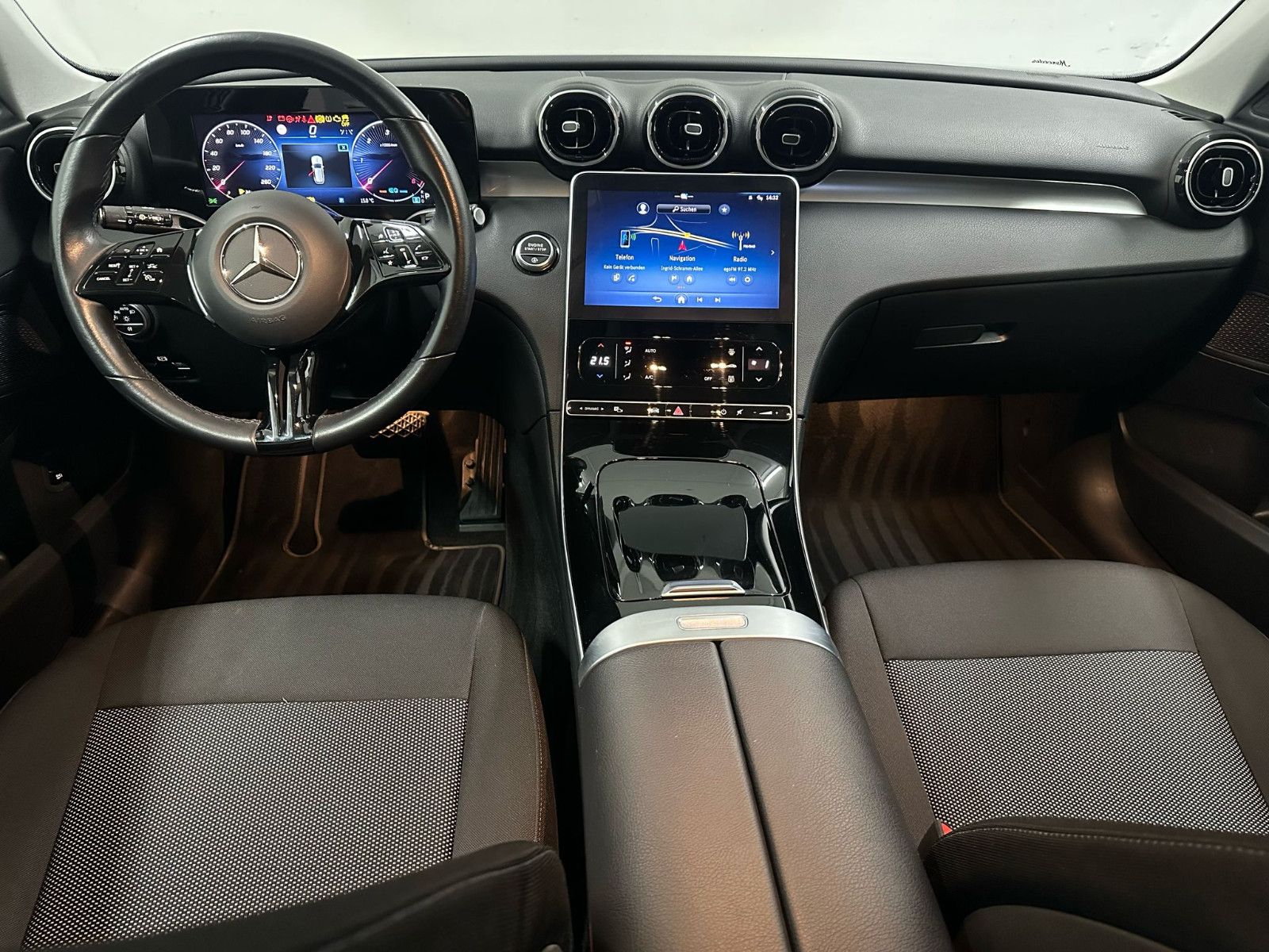 Fahrzeugabbildung Mercedes-Benz C 200 d T Auto AVANTGARDE*KAMERA*DISTRO*SPUR*AHK