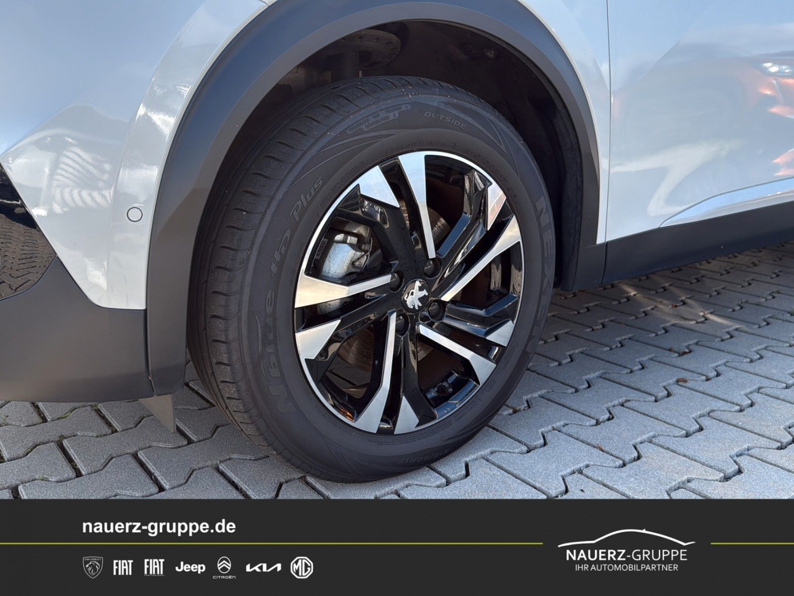 Fahrzeugabbildung Peugeot 2008 e- GT