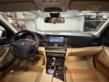BMW 520 - 12