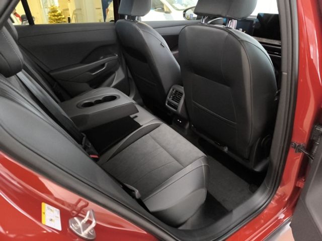 Fahrzeugabbildung Volkswagen T-Roc Style 1.5  eTSI OPF 110 kW (150 PS) 7-Gang