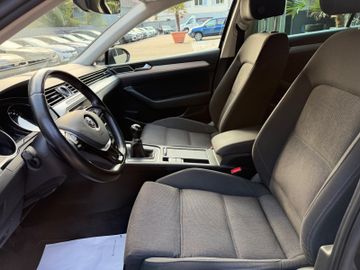 Volkswagen Passat - 10