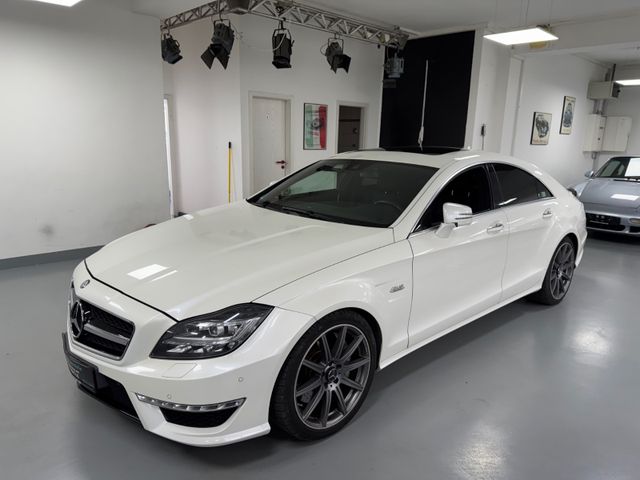 Mercedes-Benz CLS63 Serviceheft 8 fach Unfallfrei