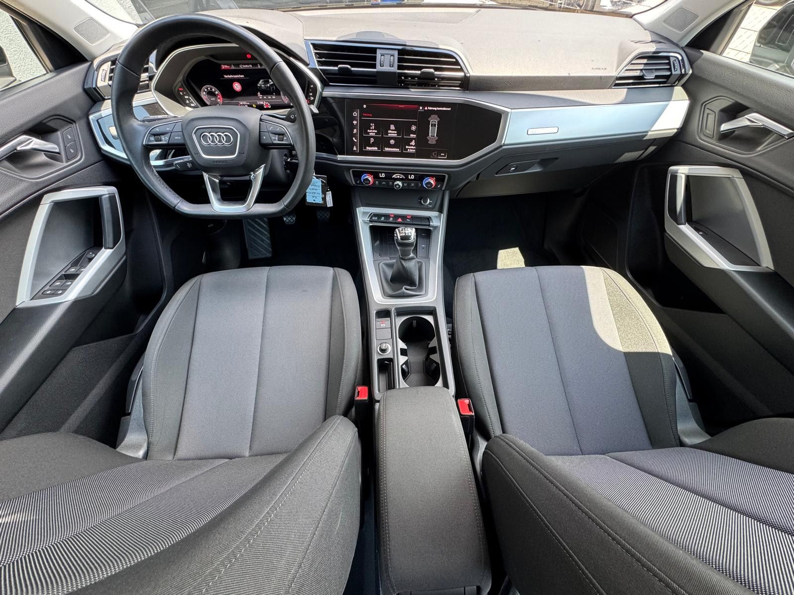 Audi Q3 35 TFSI 1,5 150P TFSI S line SH/LED/GRA/NAVI foto 11