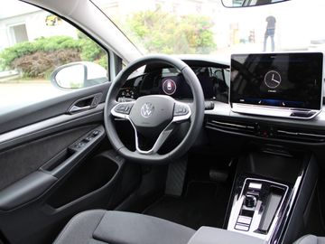 Volkswagen Golf VIII Variant 1.5 eTSI 110 kW Style KLIMA LE