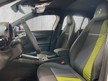 Abarth 600e Turismo 174KW ACC CARPLAY LED PDC DAB