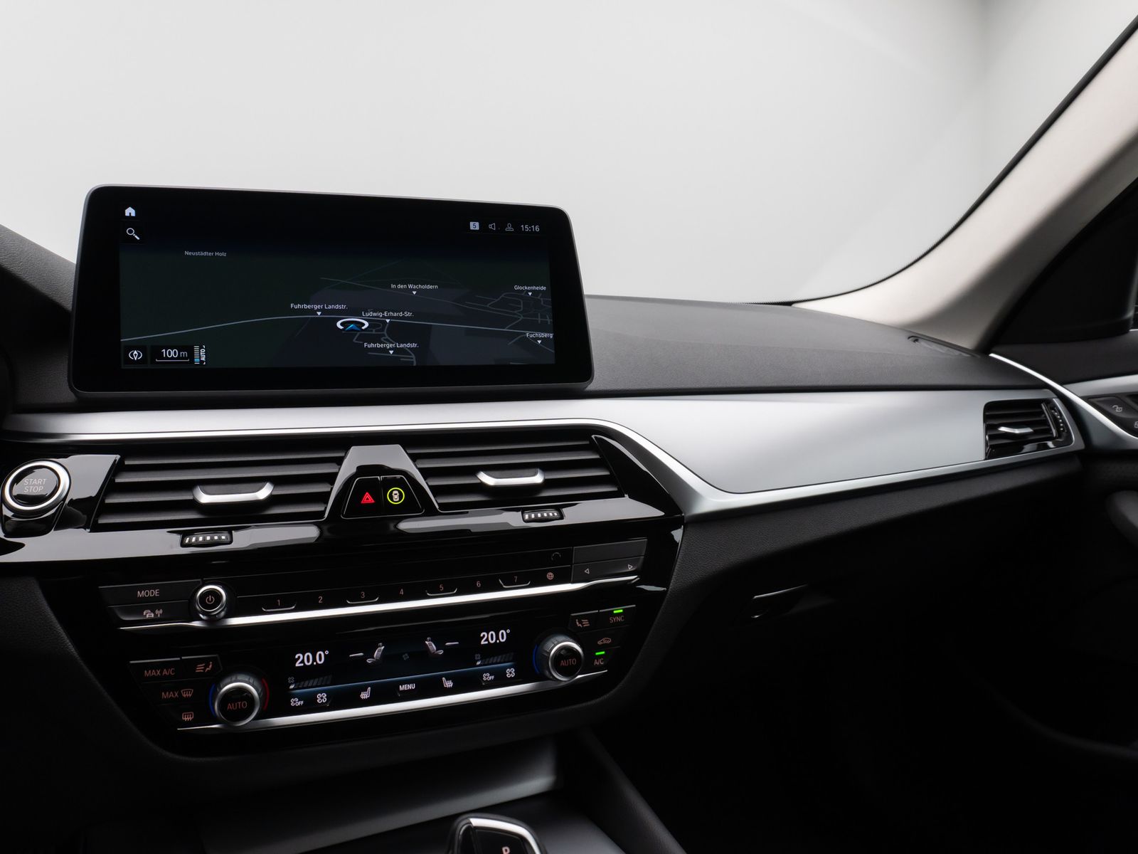 Fahrzeugabbildung BMW 520e Kamera DAB Sport Klima-4Zonen Alarm ParkAss