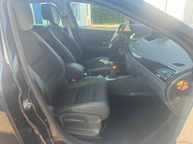 Fahrzeugabbildung Renault Megane III Grandtour BOSE Edition
